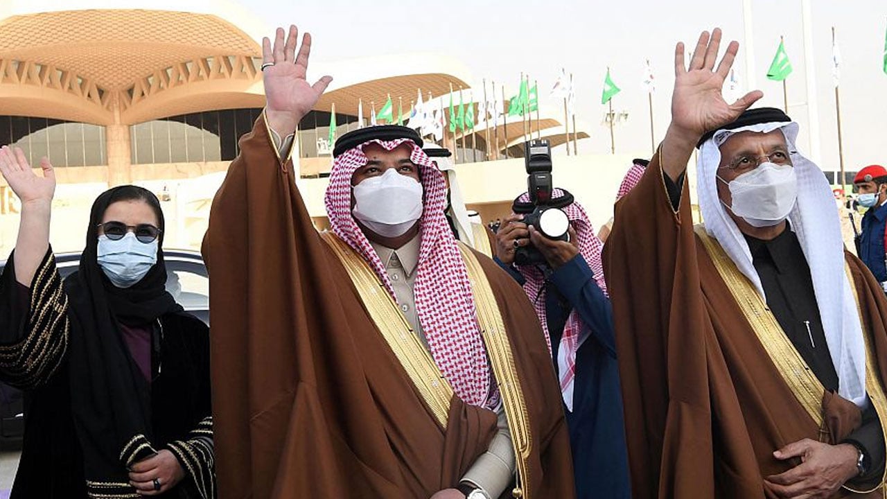 <div class="paragraphs"><p>الأمير محمد بن عبد الرحمن بن عبد العزيز</p></div>