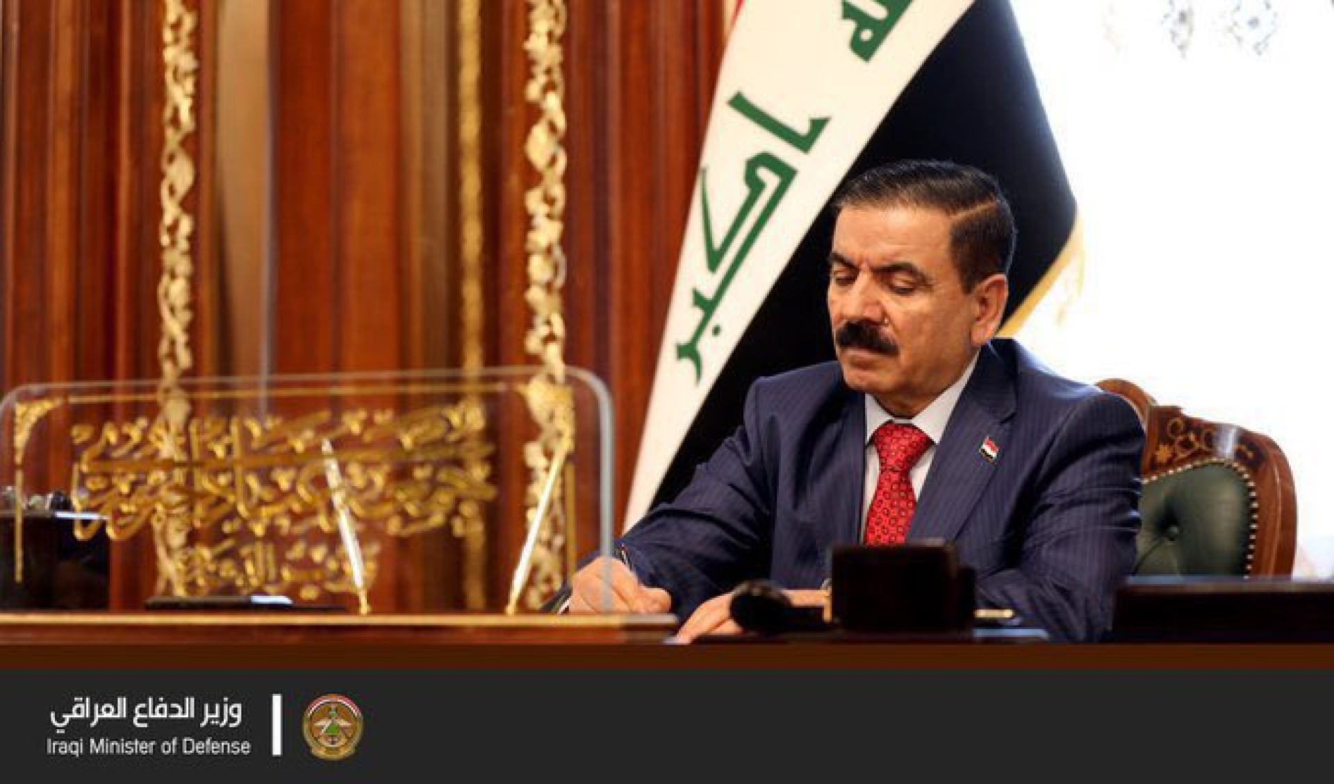 وزير الدفاع العراقي يوضح تصريحًا له حول «سوق الجنود»