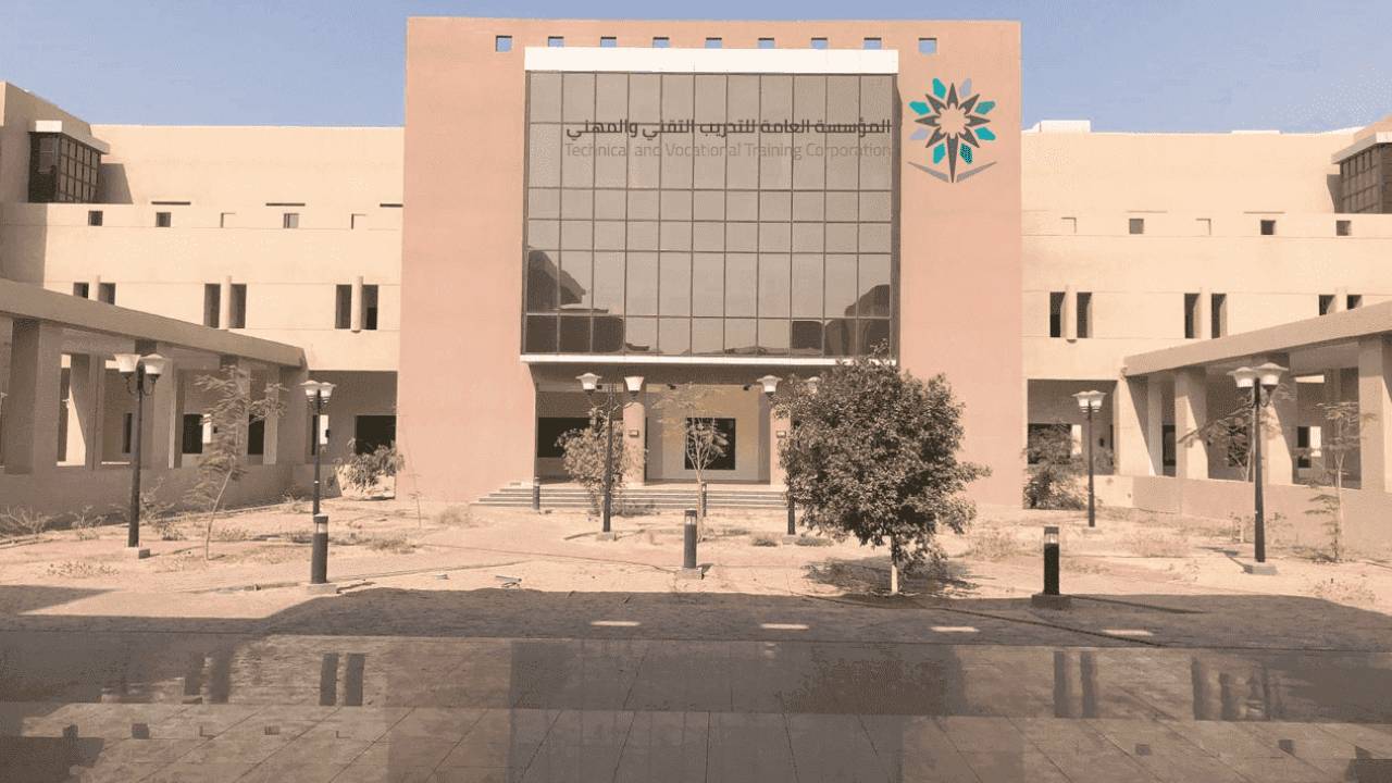 «تقنية تبوك» تنجح في إنتاج 6 ميجاوات من الكهرباء بالطاقة الشمسية