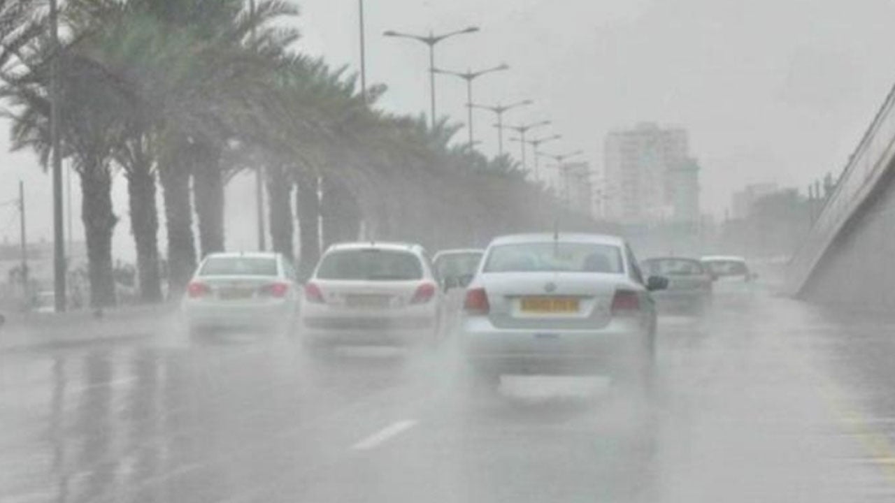 الحصيني يتوقع استمرار الحالة الممطرة مع أجواء باردة في عدة مناطق