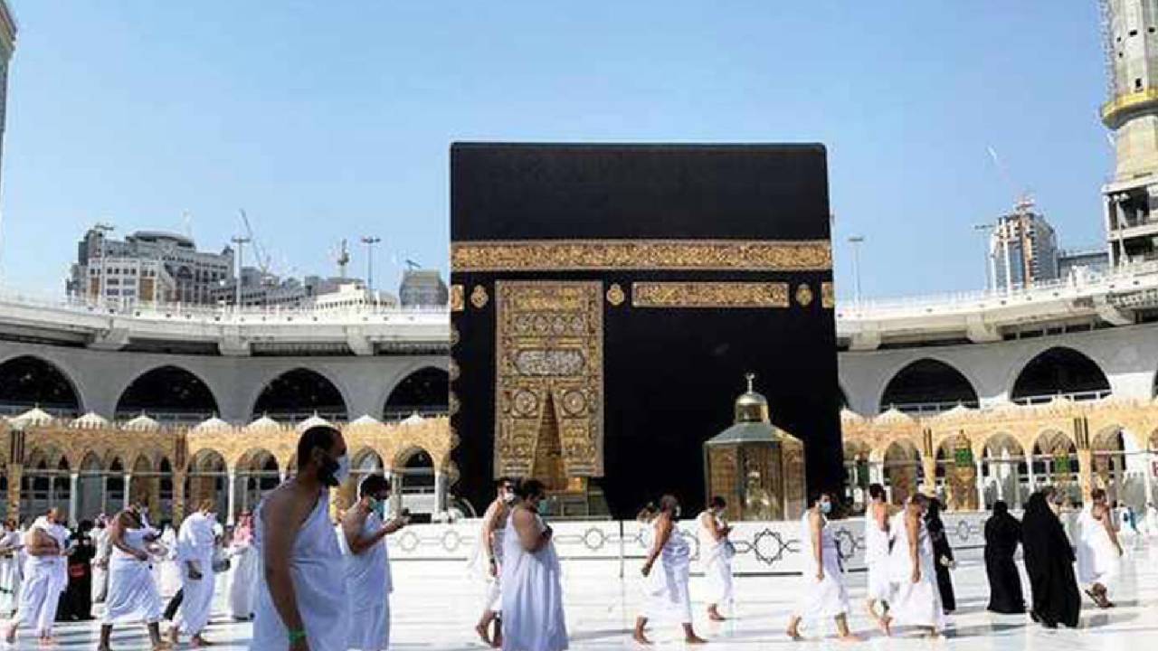 للقادمين من خارج المملكة.. 6 خطوات لإصدار تأشيرة العمرة