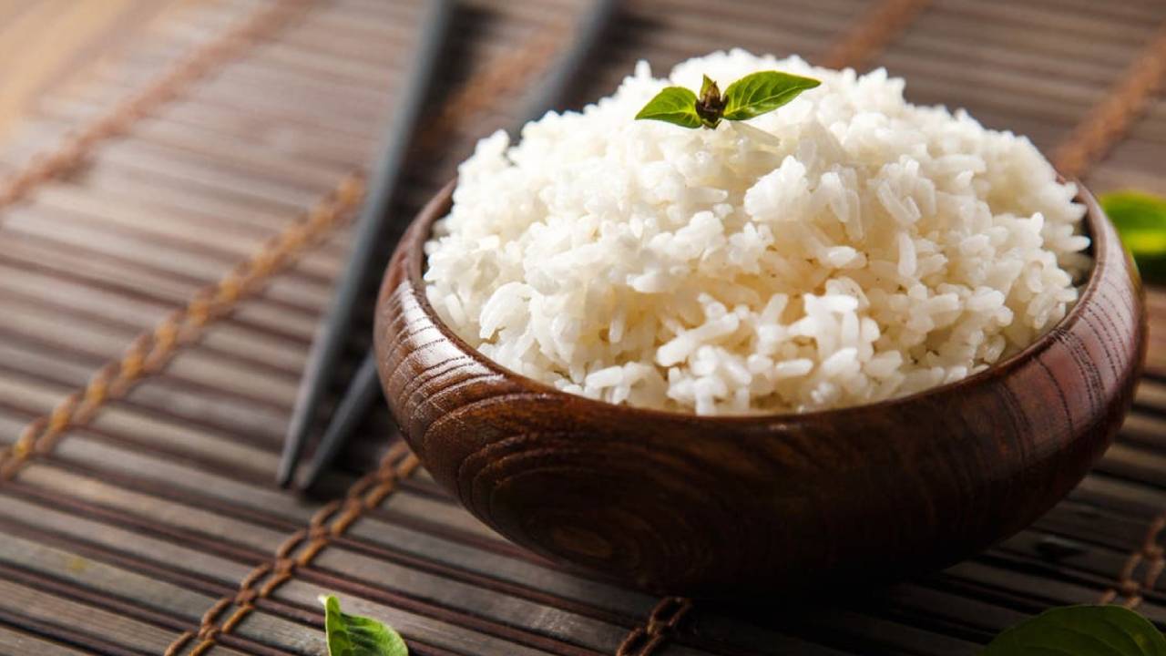 دراسة تفجر مفاجأة صادمة.. عدم طهو الأرز جيدًا يسبب السرطان
