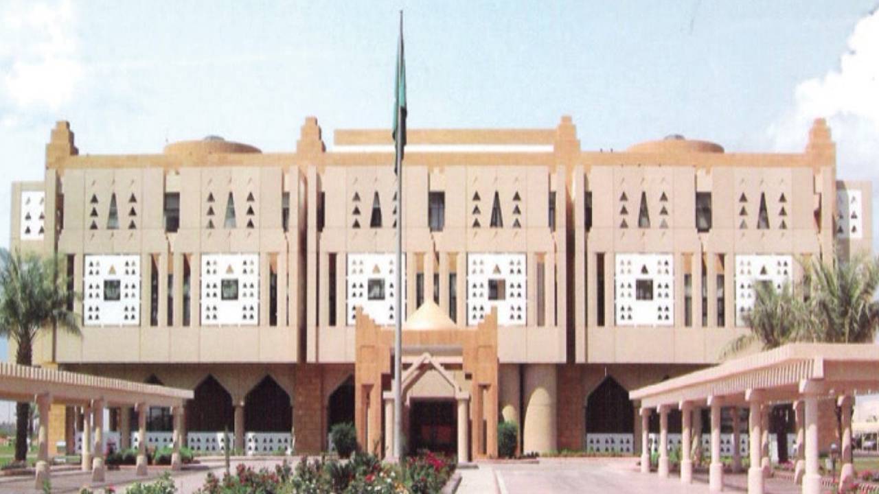 «إمارة تبوك» توضح غرامة دخول المركبات في الفياض والروضات البرية المحمية