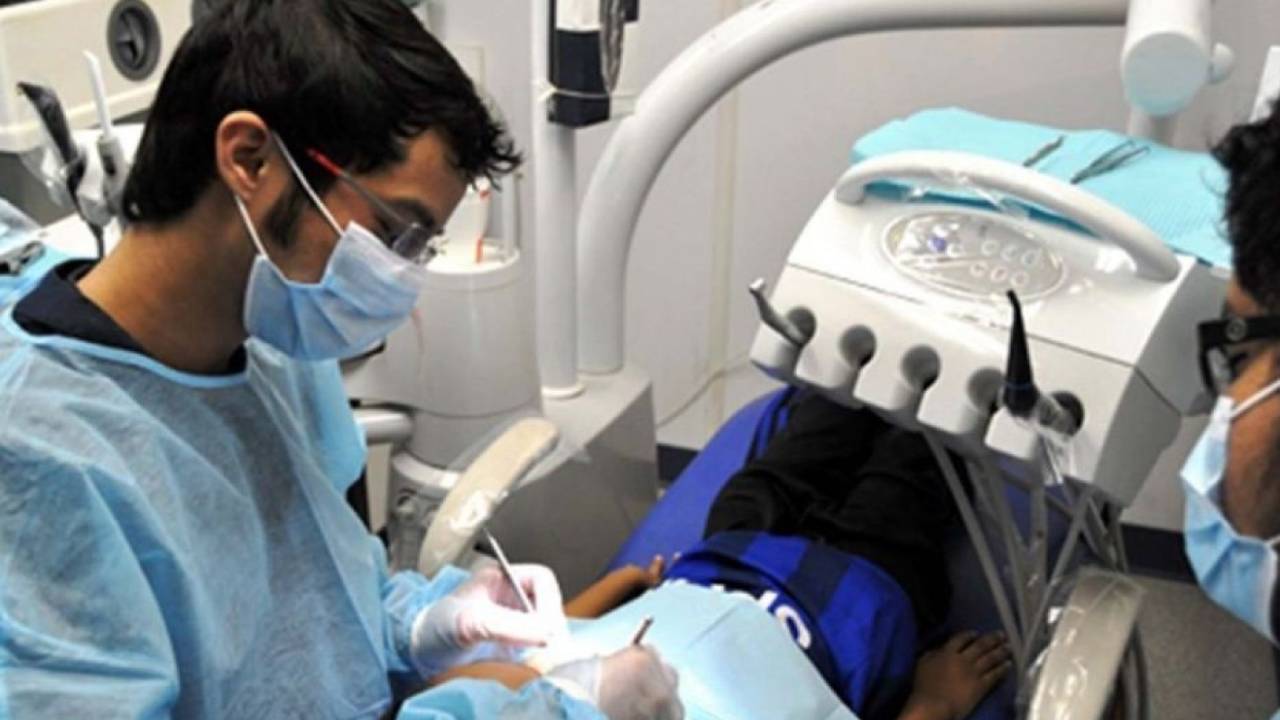 استشاري يكشف نسبة أطباء الأسنان السعوديين في المملكة
