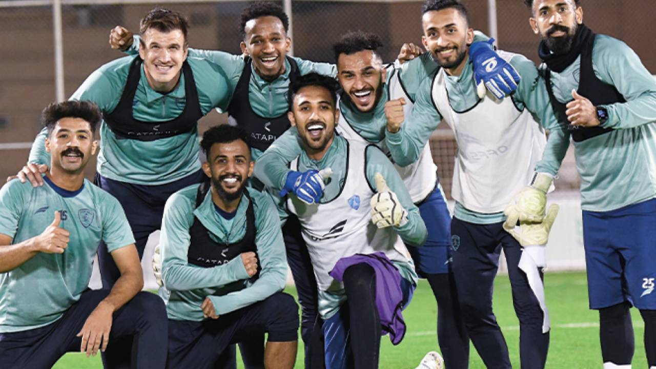 الفتح يعلن رسميًا التعاقد مع مدرب الهلال السابق
