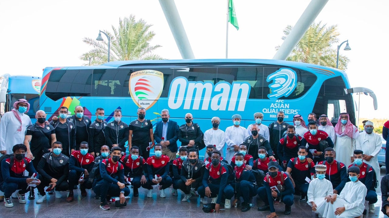 «كورونا» يحاصر منتخب عمان قبل الاختبار الأسترالي
