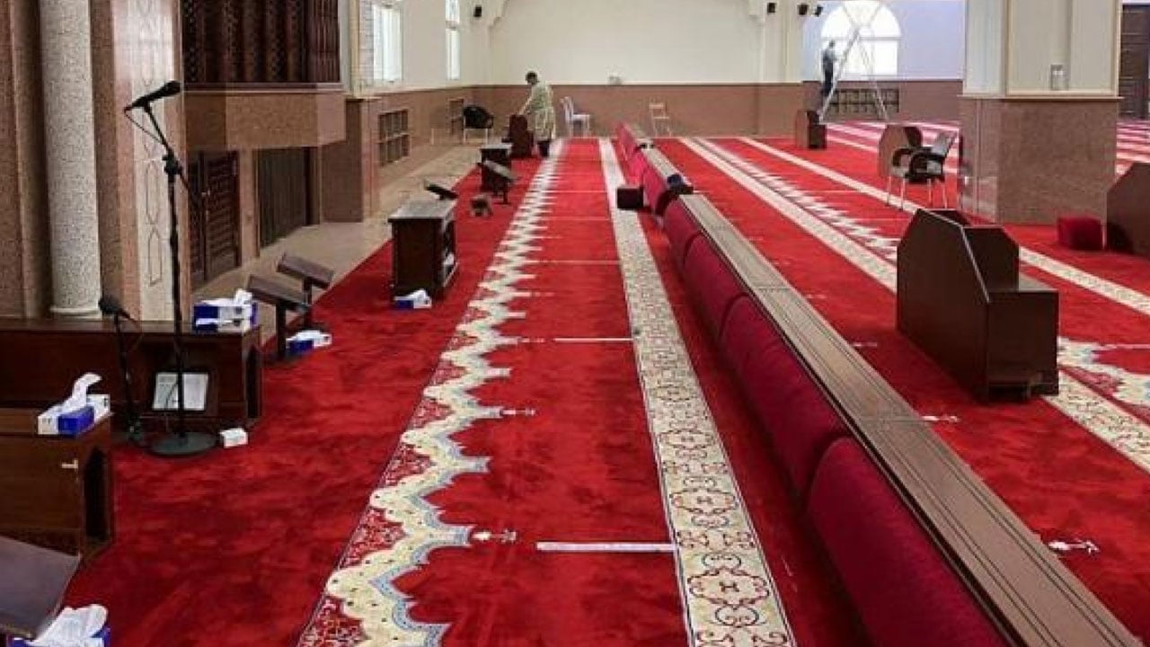 مطالب بتشديد الرقابة على أئمة ومؤذني المساجد بالتحصين الكامل بلقاح كورونا
