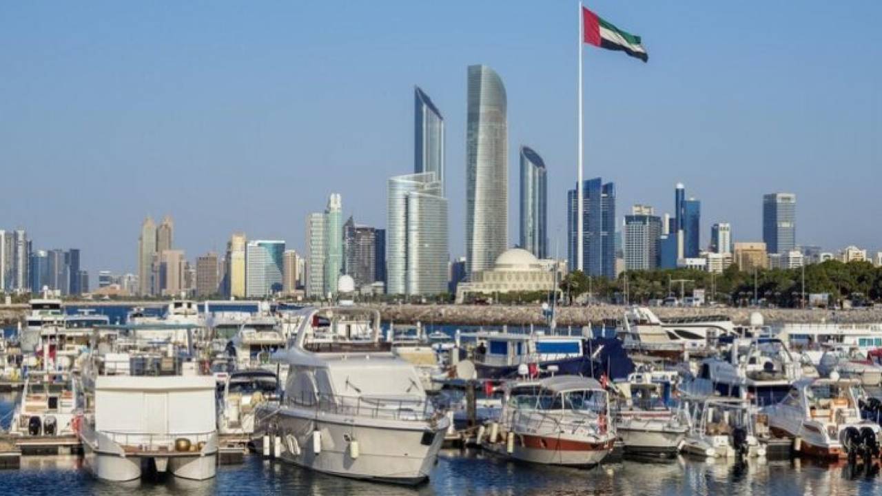 بعد استهداف الحوثيين لها.. تعرَّف على أهمية منطقة مصفح الصناعية في الإمارات