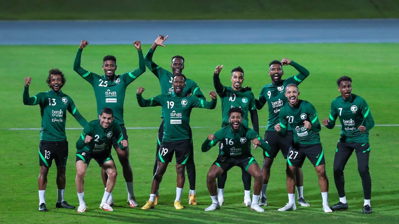 قبل مواجهة عمان.. الأخضر يعلن إصابة عضوين من الجهاز الطبي بـ«كورونا»