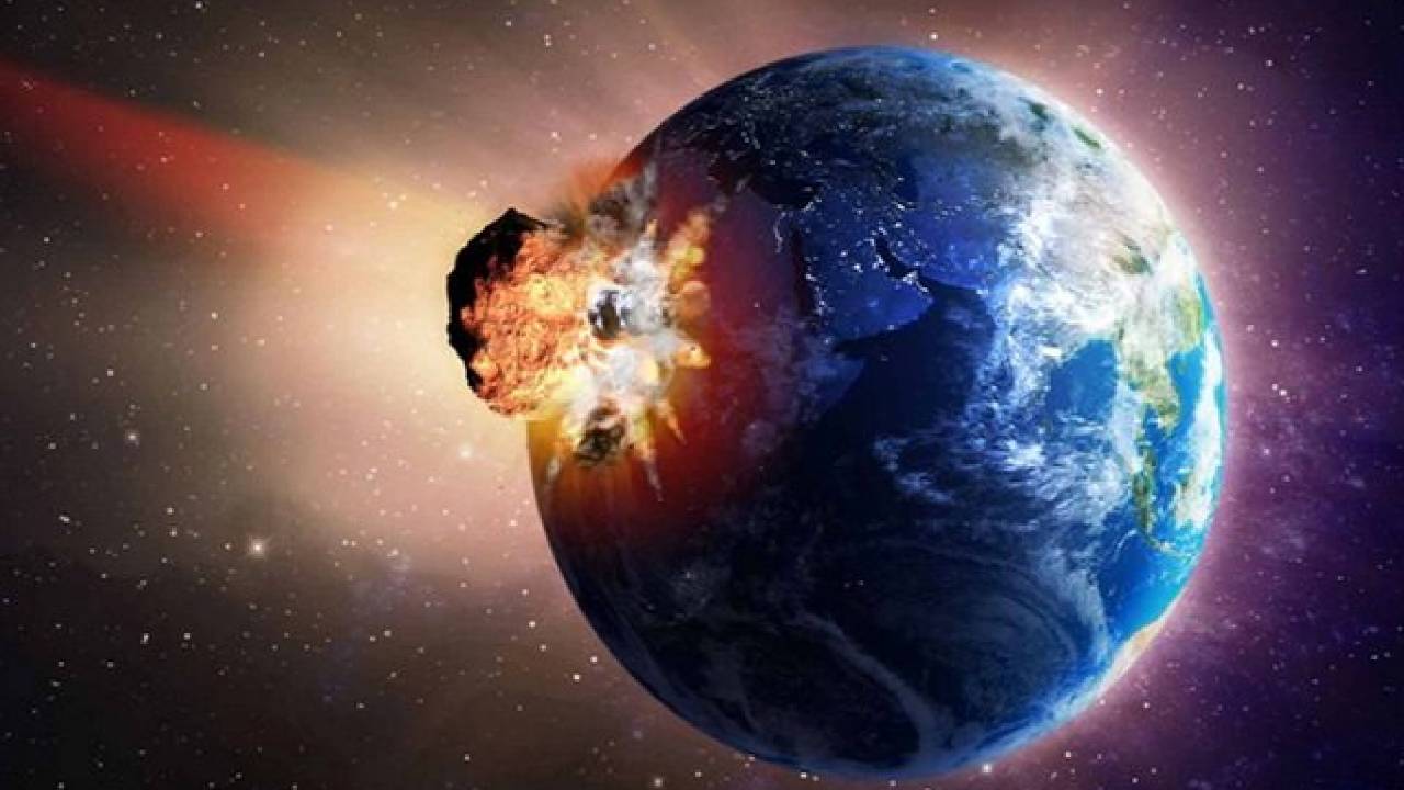 هل يصطدم نيزك مدمر بالأرض ؟.. فلكي بجامعة الملك عبدالعزيز يجيب