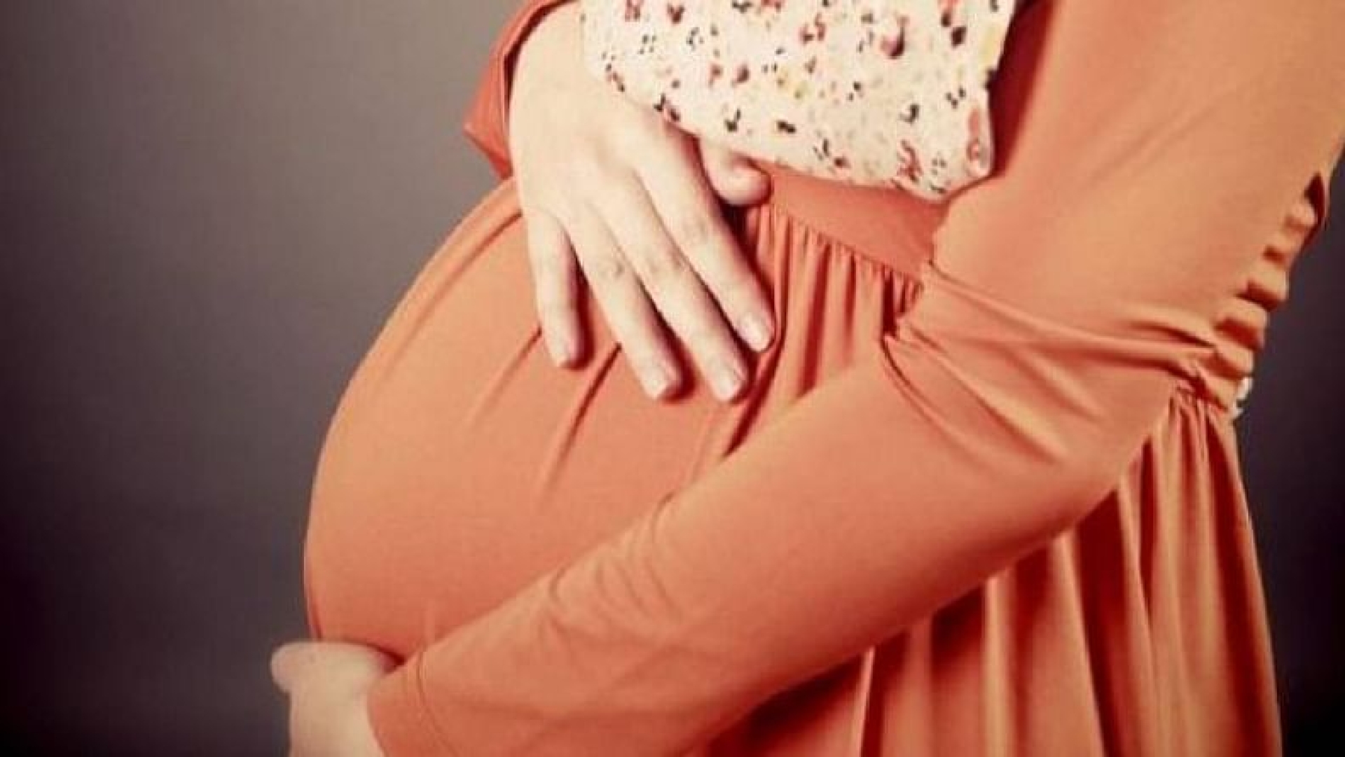 دراسة: كثرة القهوة أثناء الحمل تؤخر نمو الطفل
