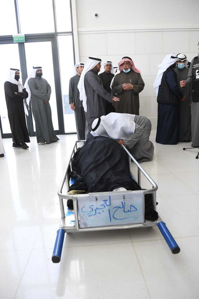 <div class="paragraphs"><p>جانب من تشييع العجيري إلى مثواه الأخير</p></div>