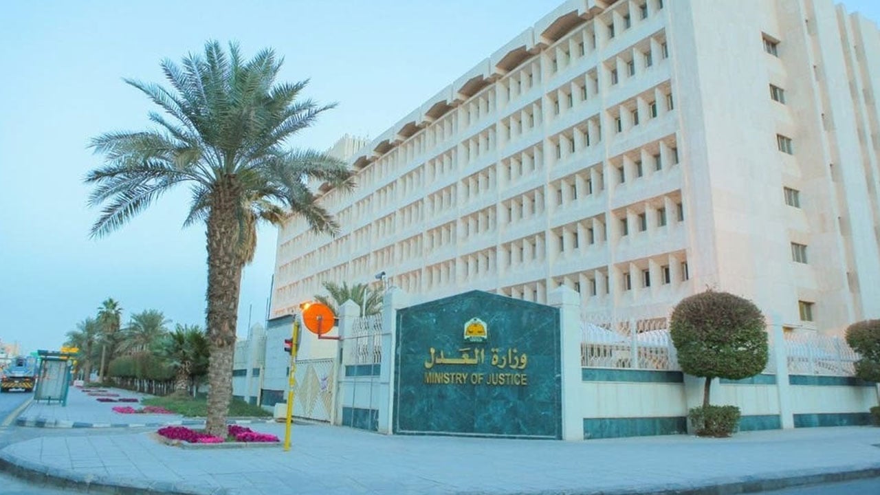 «العدل» تتيح للمحامي والوكيل خدمة إعادة النظر في قضية مشطوبة عبر «ناجز»
