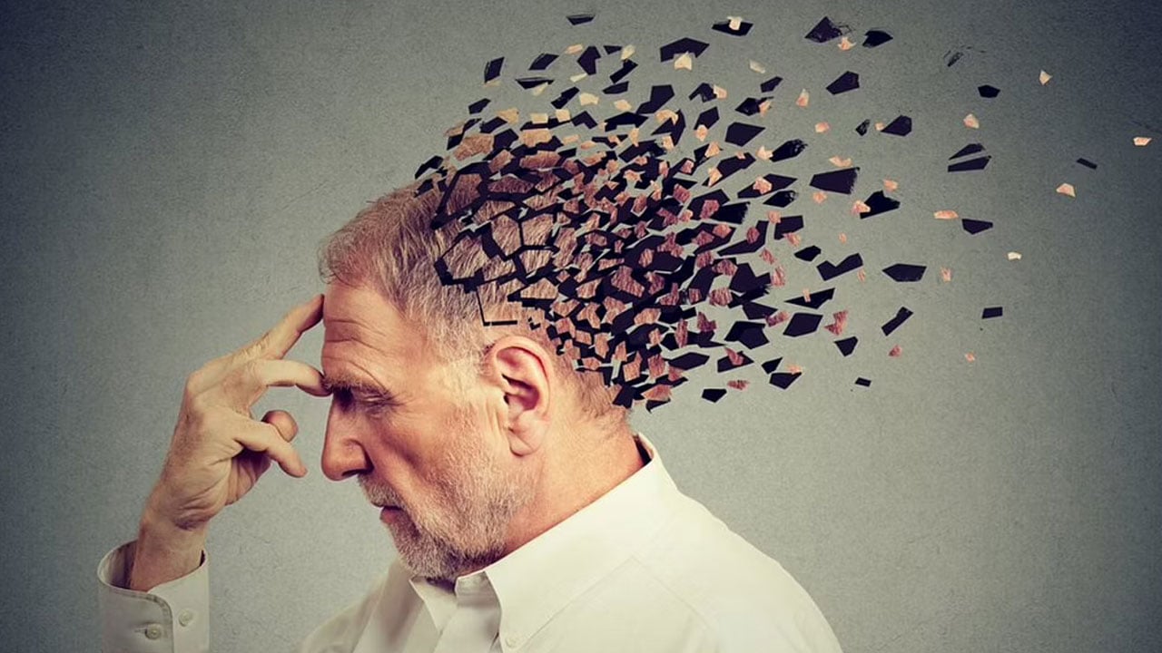 دراسة تتحدث عن اكتشاف علامات مبكرة لـ«ألزهامير» باختبار بسيط.. وطبيب: تفتقر لإثبات علمي 
