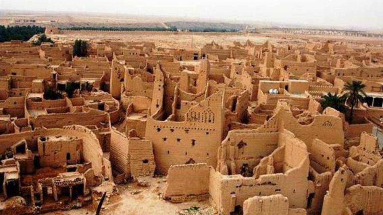  الأحمر والمشخص.. عملتان سائدتان في الدولة السعودية الأولى والمقايضة أكثر شيوعًا 