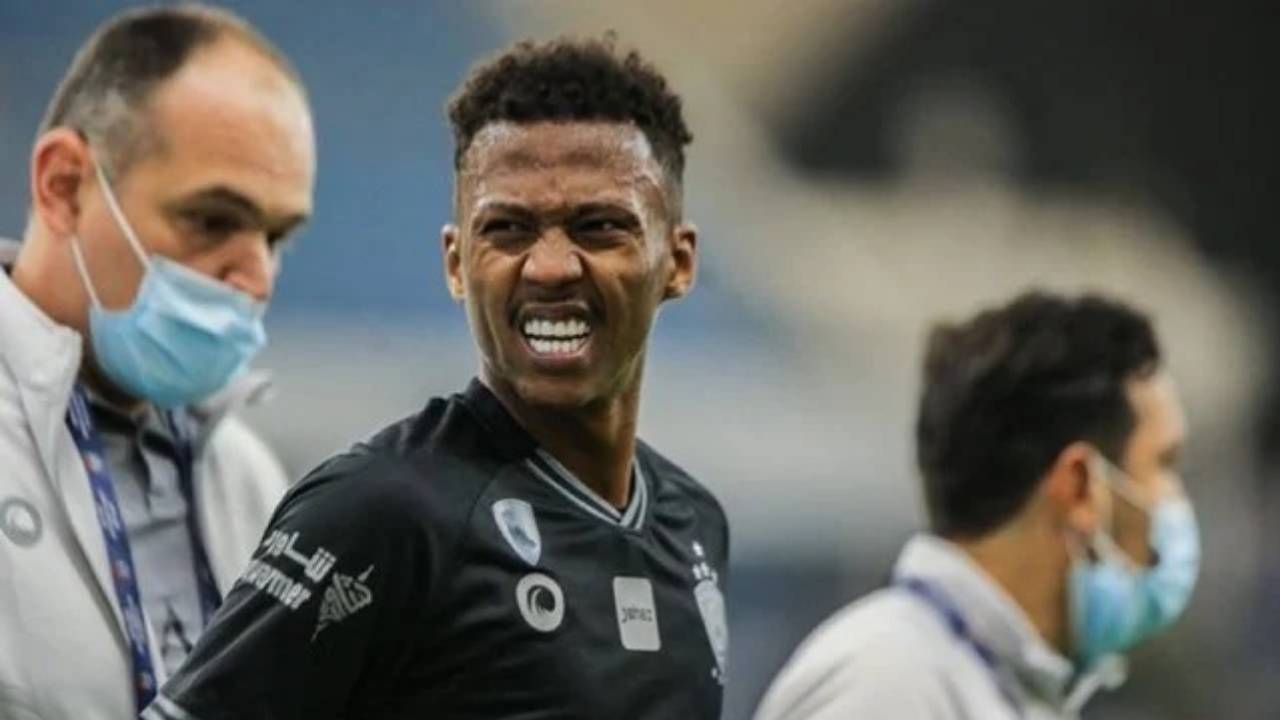 الكشف عن تطورات إصابة ناصر الدوسري وموعد عودته إلى تدريبات الهلال