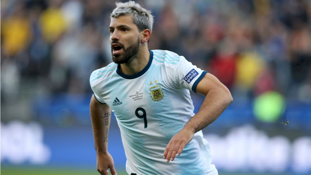 أجويرو يسعى للانضمام إلى منتخب الأرجنتين رغم مشاكل القلب