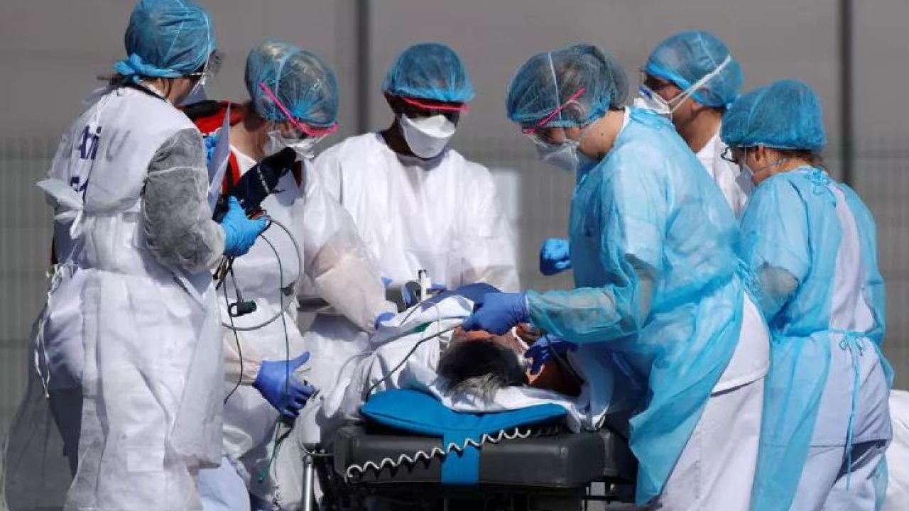 أستاذ طب وقائي: «كورونا» تسبب في أعلى حصيلة وفيات على مر التاريخ 