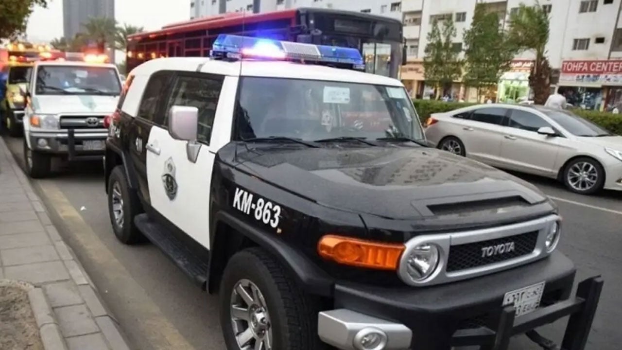 القبض على 9 مقيمين سرقوا كابلات وأجهزة كهربائية بالقصيم
