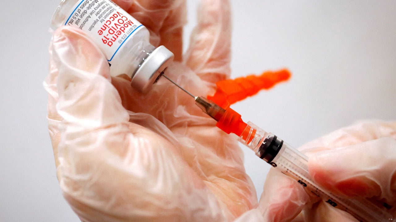 مودرنا: طرح لقاح تعزيزي مضاد لـ«أوميكرون» أغسطس المقبل
