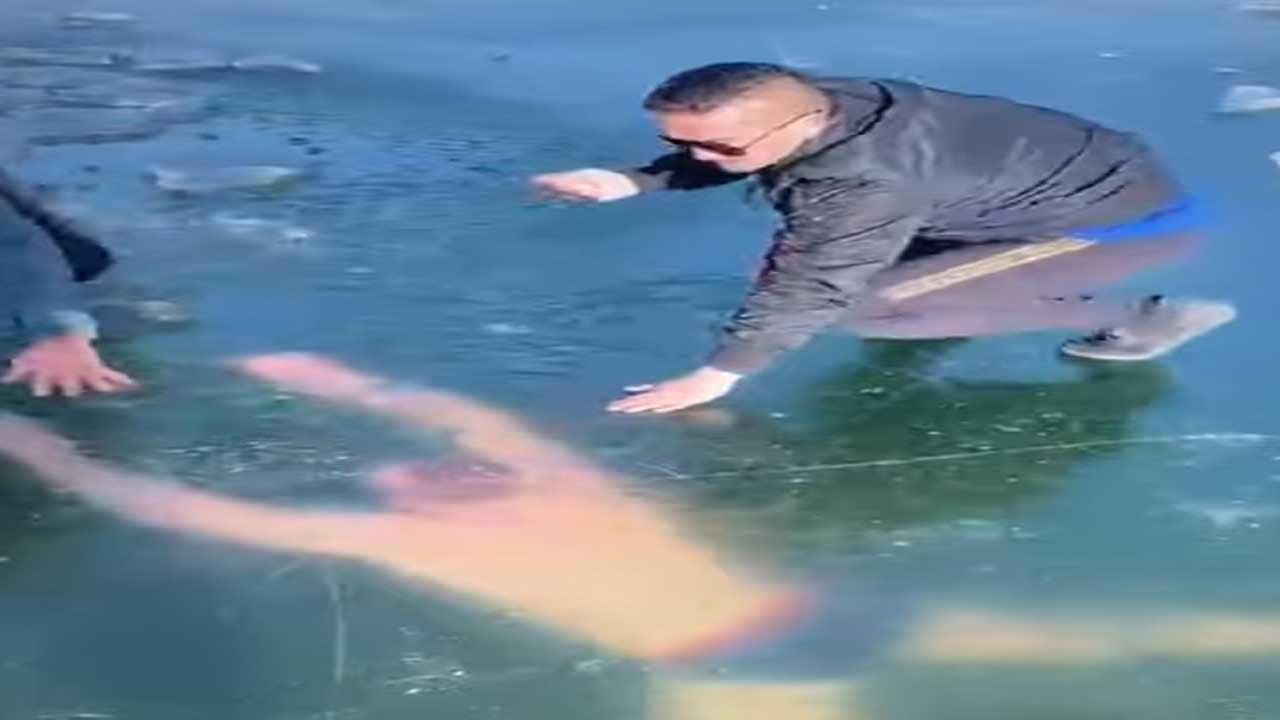 فيديو يوثق نجاة سباح من الغرق في بحيرة متجمدة.. ارتبك فلم يجد المخرج