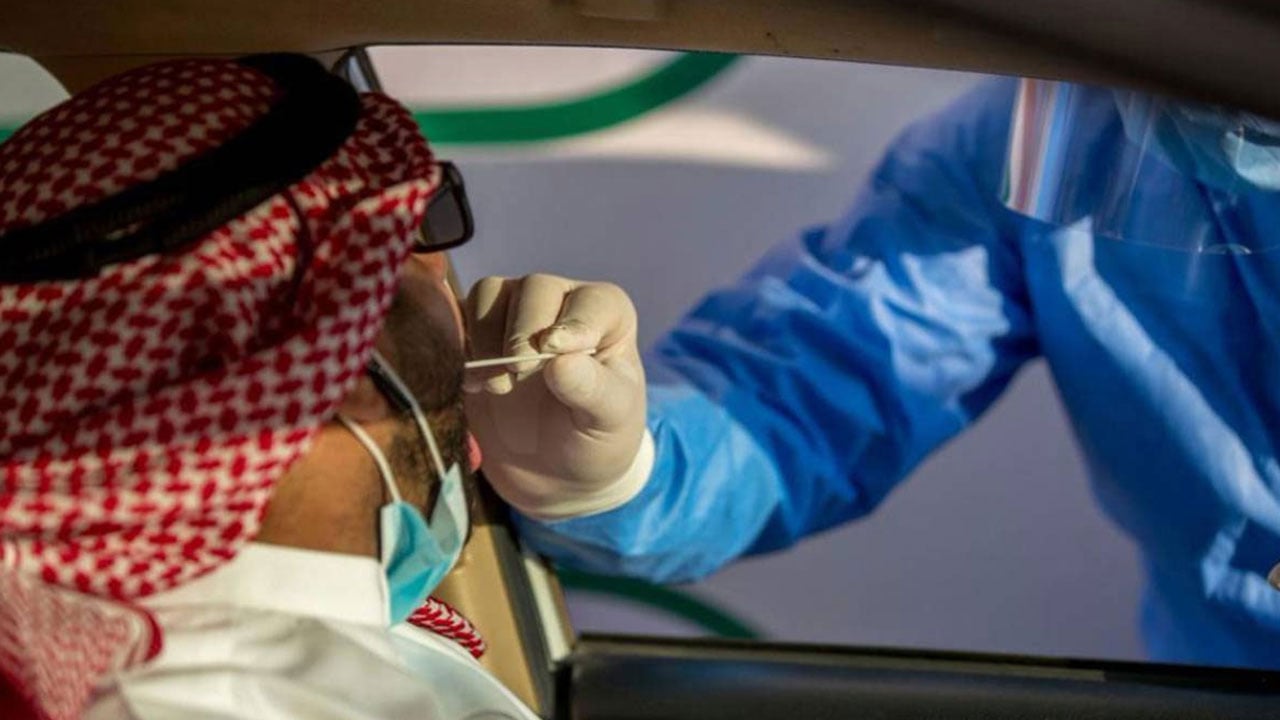 الصحة: تراجع في أعداد الحالات الحرجة.. وإعطاء 59.8 مليون جرعة لقاح كورونا
