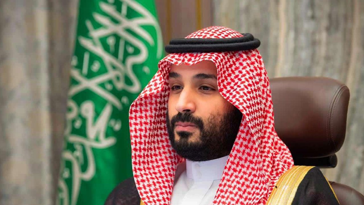 ولي العهد ورئيس إندونيسيا يبحثان هاتفياً العلاقات الثنائية بين البلدين وسبل تعزيزها
