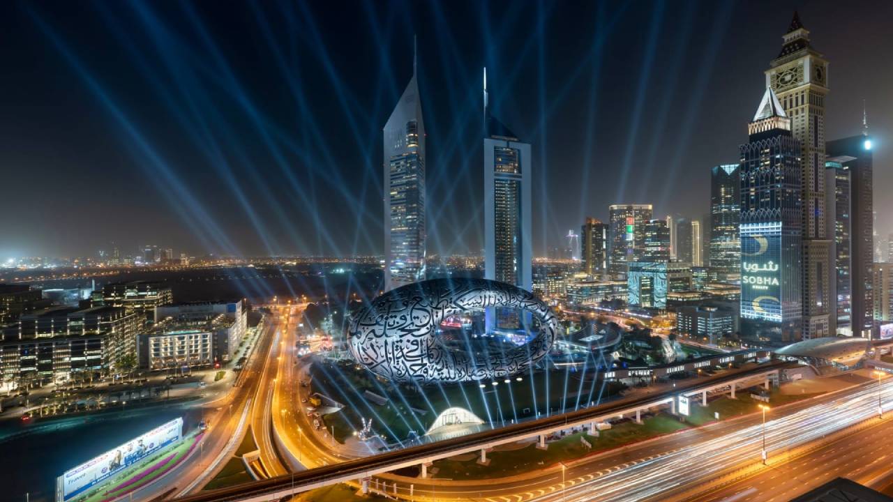 متحف المستقبل.. محمد بن راشد يفتتح أجمل مبنى على وجه الأرض