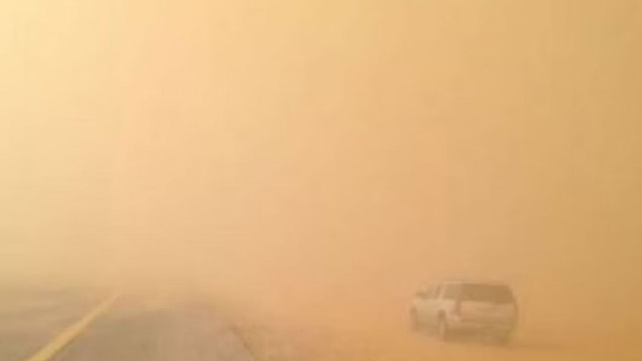 الدفاع المدني: 3 إرشادات للحماية من الغبار والعواصف الرملية 
