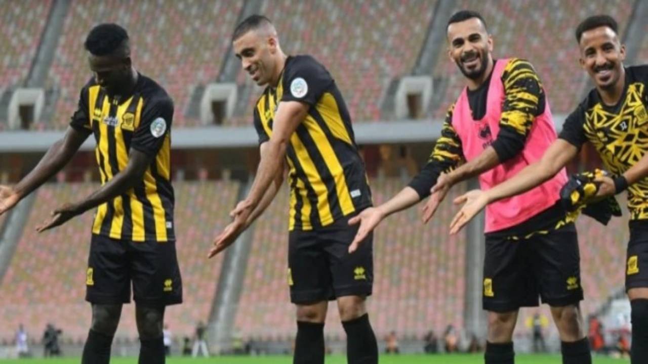 حمدالله يقود تشكيل الاتحاد أمام الأهلي