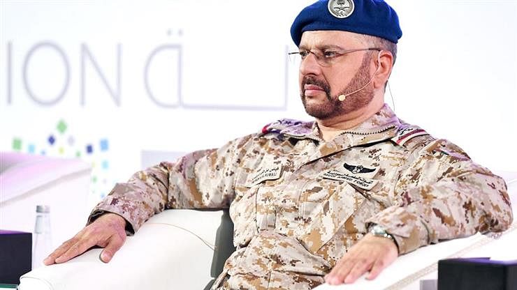 رئيس هيئة الأركان العامة يشكر القيادة على توجيهاتها ومتابعتها لعمليات الإجلاء من السودان إلى المملكة