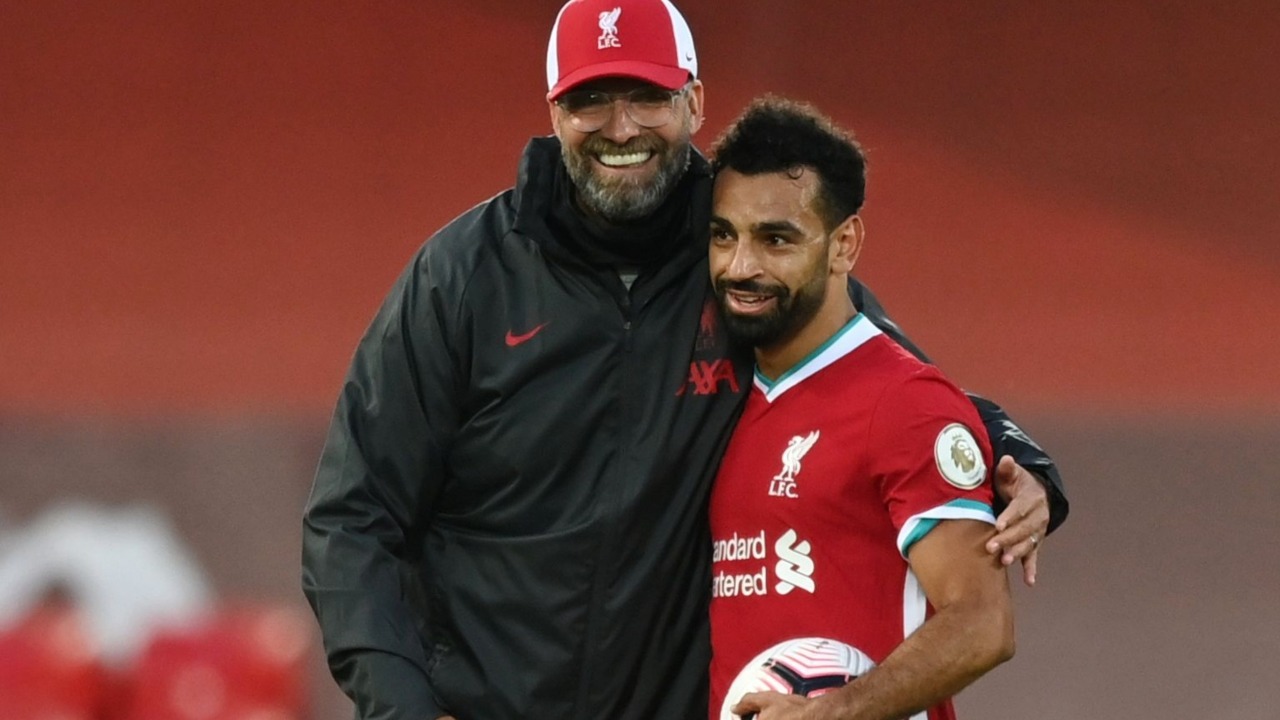 كلوب يتحدث عن تجديد عقد محمد صلاح مع ليفربول ويستشهد بميسي ورنالدو
