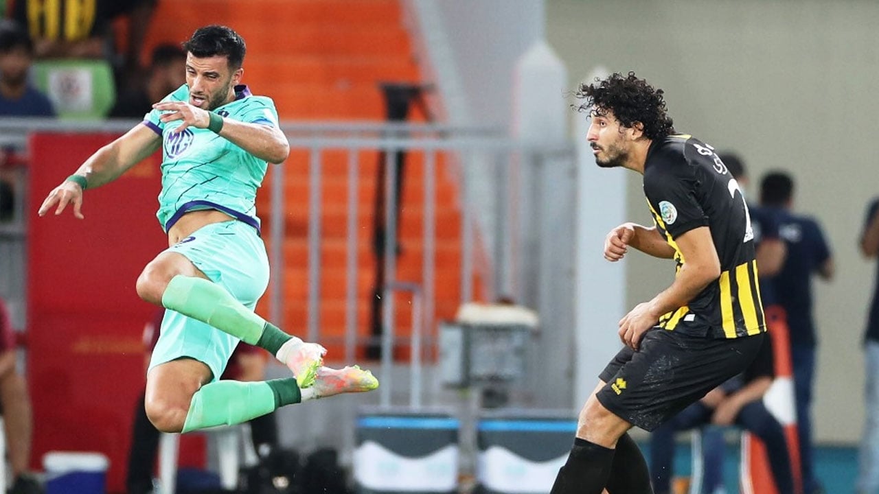 «ديربي» جدة.. الاتحاد يسعى لكسر تفوق الأهلي 
