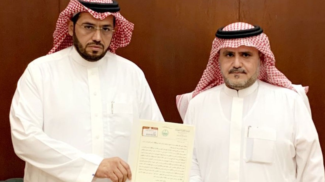 وكيل وادي الدواسر ينوه بجهود مكتب البيئة في إنجاح مهرجان العبري 
