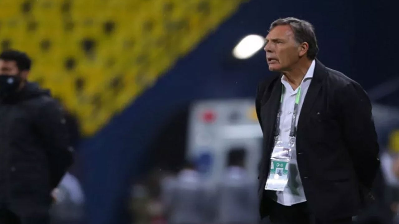 روسو يمنع لاعبي النصر من الراحة قبل مواجهة الاتحاد 