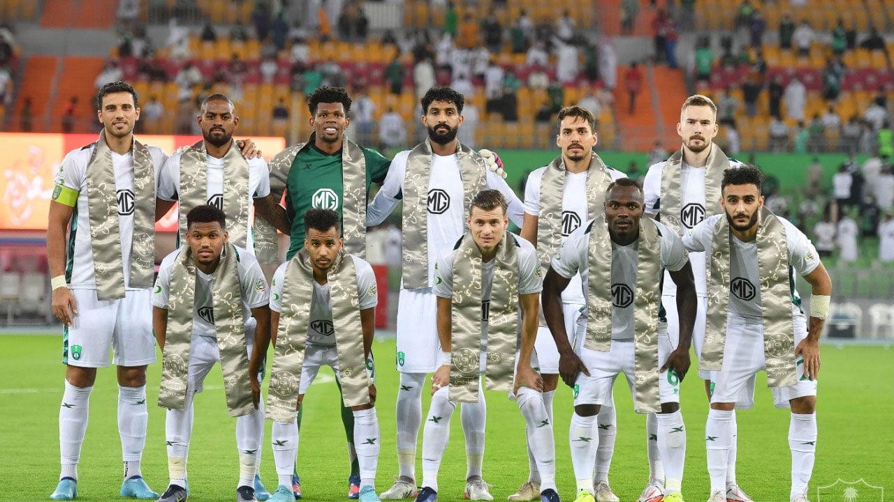 السومة يقود هجوم الأهلي أمام الشباب في كأس الملك
