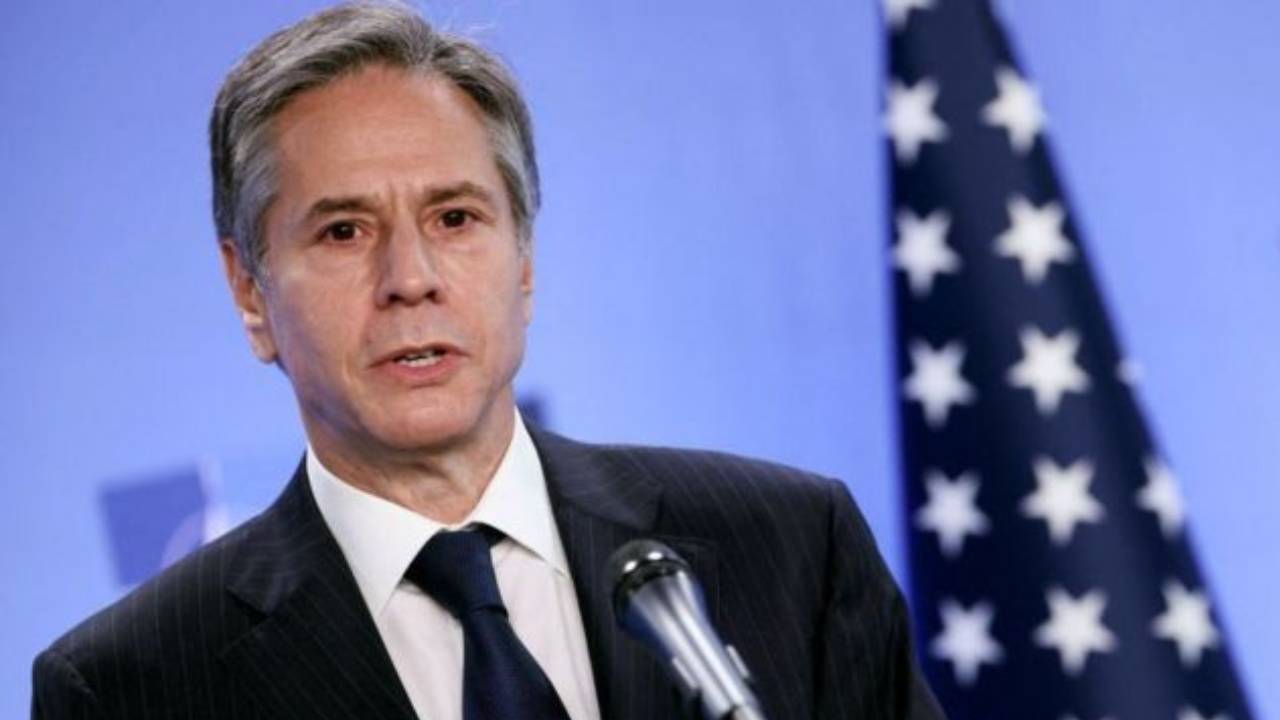 وزيرا خارجية أمريكا واليابان يتعهدان بتكبيد روسيا «أقصى التكاليف»
