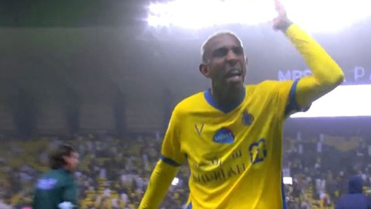 بالفيديو.. تاليسكا ينفعل عقب نهاية مباراة النصر والهلال بكأس الملك
