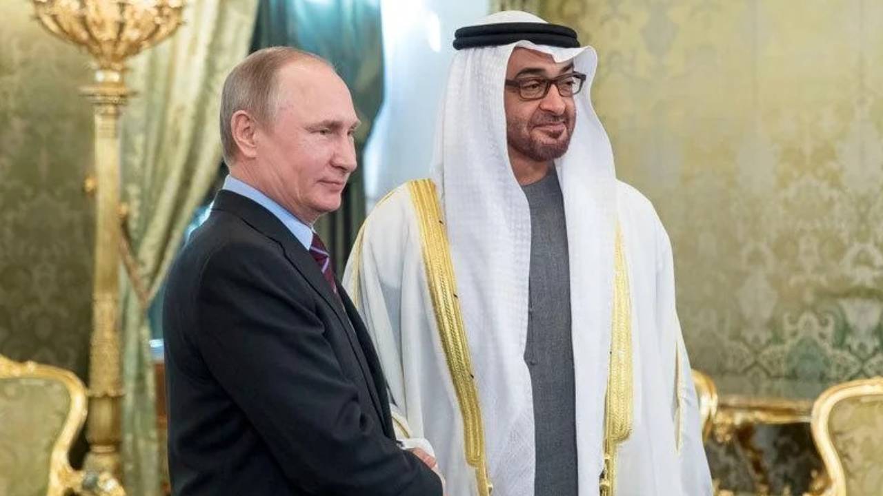ولي عهد أبو ظبي يبحث مع بوتين تطورات الأزمة الأوكرانية وملف الطاقة