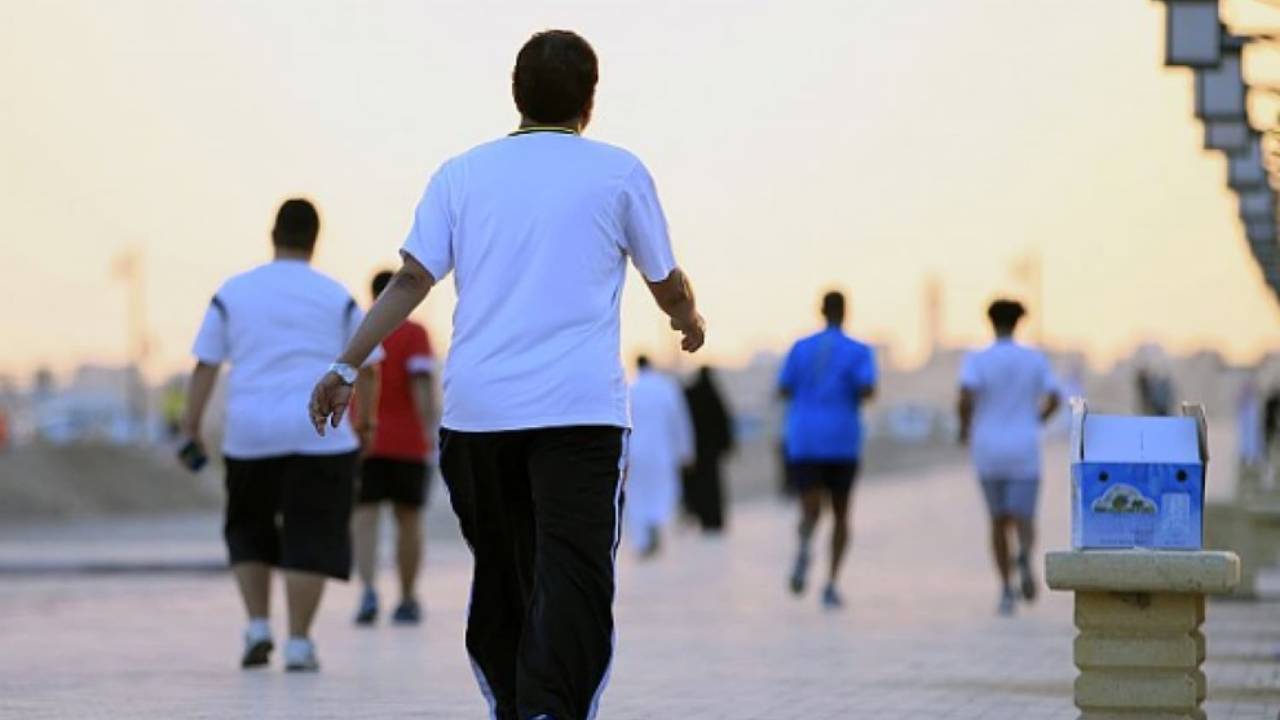 استشاري: المشي يحمي من الجلطات 