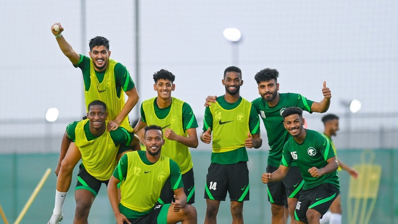 مجلس جمهور المنتخب السعودي يُسير حافلات لدعم الأخضر الأولمبي أمام العراق