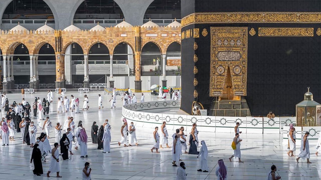 للقادمين من خارج المملكة.. 3 خطوات لحجز مواعيد العمرة عبر «اعتمرنا»‏
