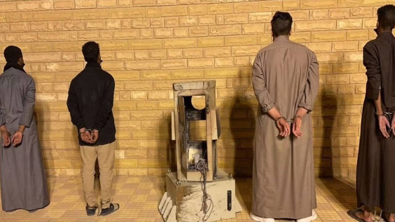 
القبض على 26 متهماً في جرائم متنوعة.. بينهم مقيمان سطوا على منازل