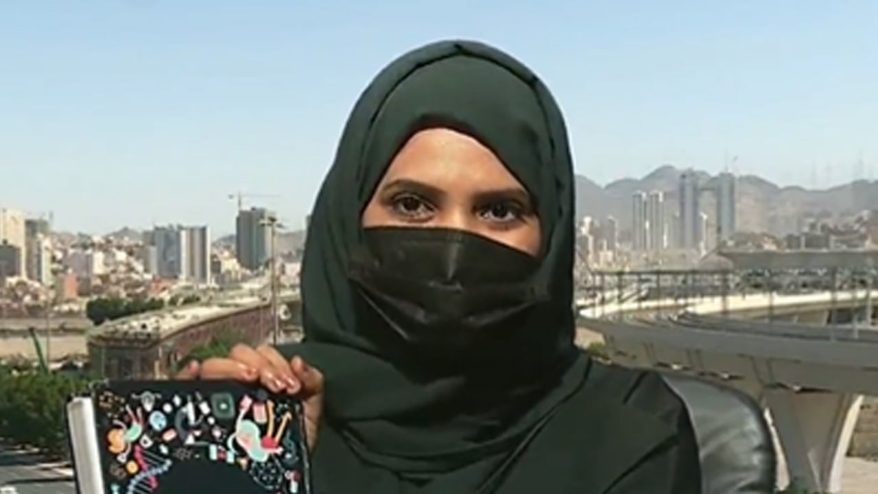 مُعلمة توجه نصائح لأولياء الأمور للحفاظ على سلامة أطفالهم عبر الإنترنت
