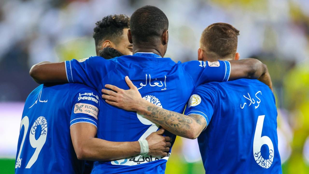 الهلال يفقد 3 لاعبين أمام الفيصلي 