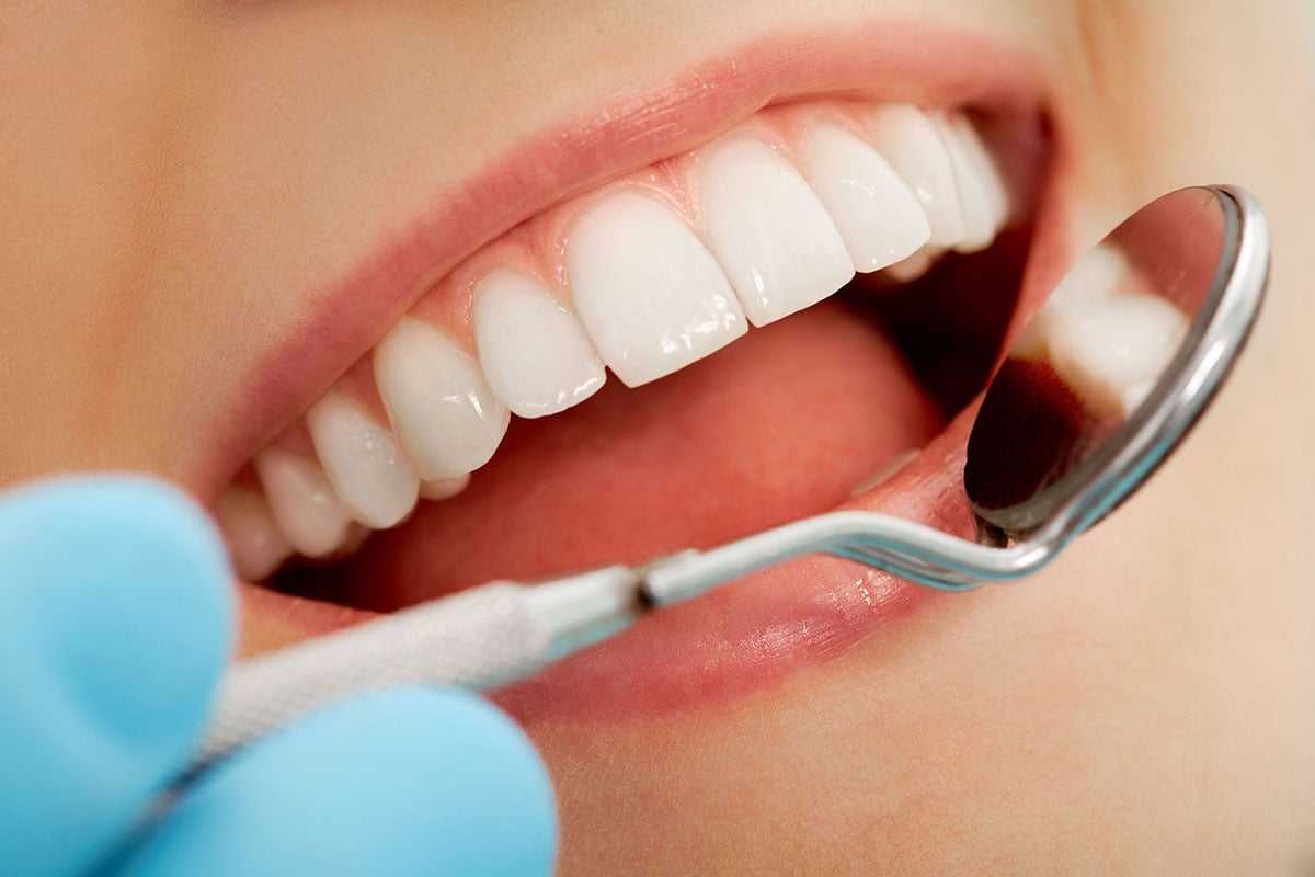 أعراض التهاب لب الأسنان وطرق علاجه 