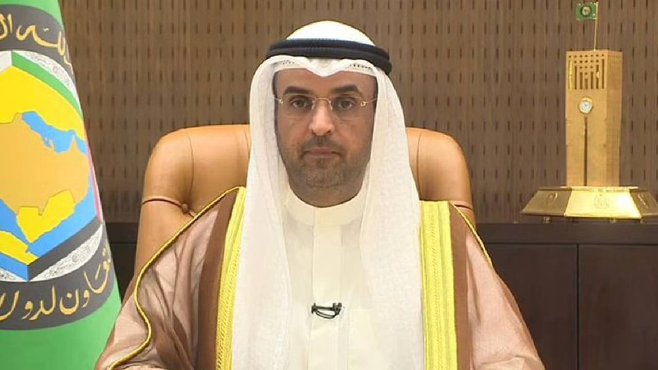 الحجرف يرحب بقرار تصنيف الحوثي جماعة إرهابية: سيوقف تزويدها بالصواريخ والأسلحة