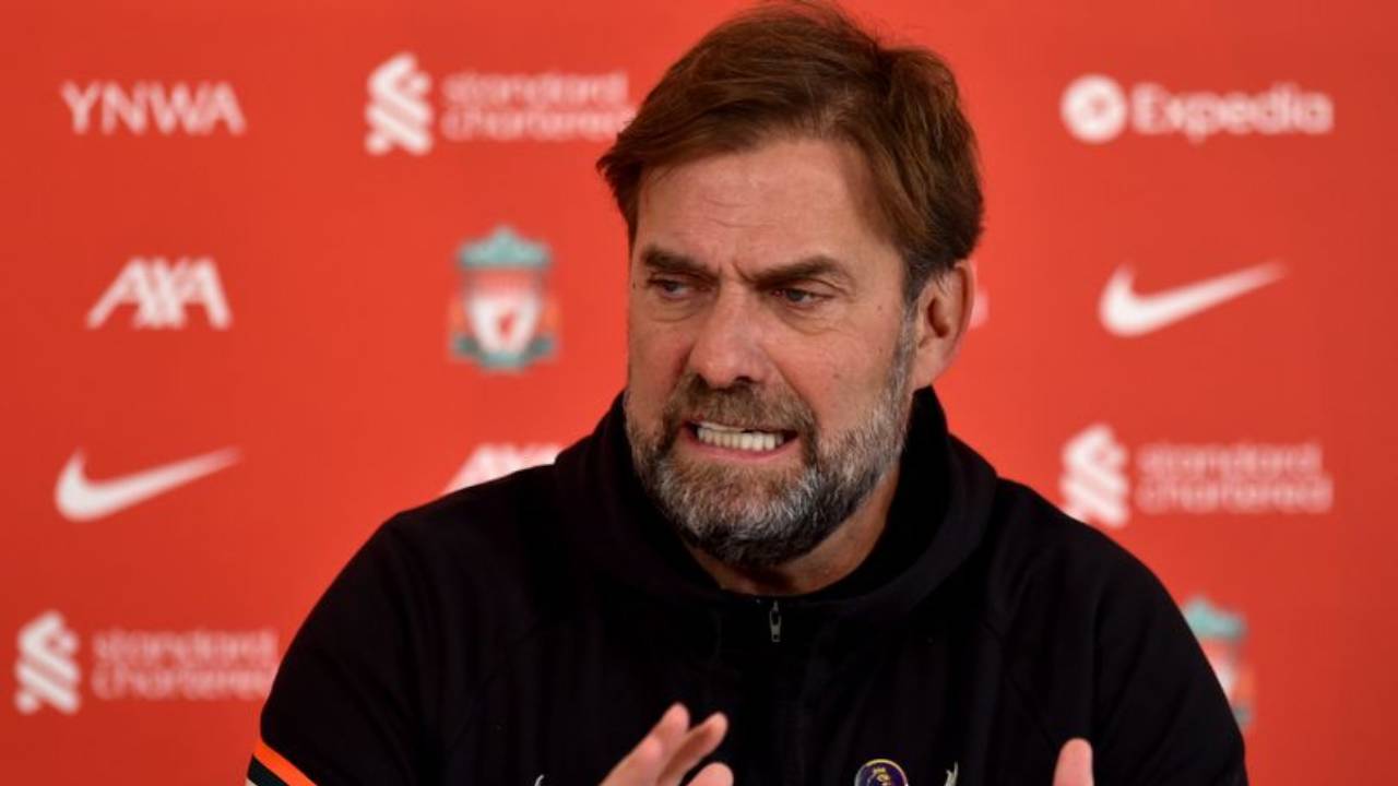 كلوب لا يفكر في تجديد عقده مع ليفربول 