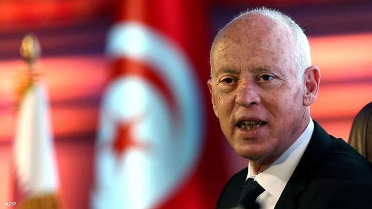 قيس سعيد يدعو التونسيين للتصويت بنعم على الدستور الجديد: يعبر عن روح الثورة

