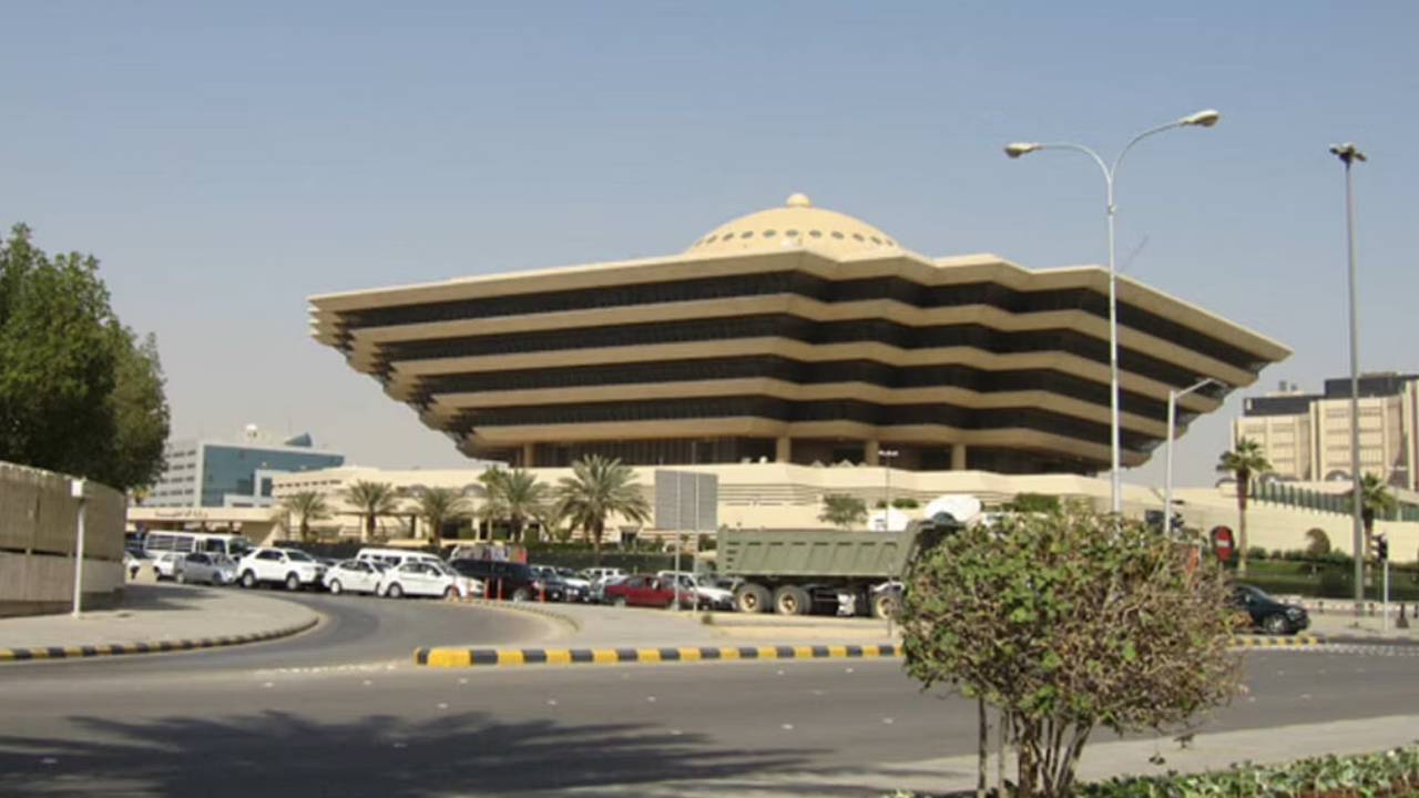 تنفيذ حكم القتل تعزيرًا في مواطن بالشرقية انضم لخلية إرهابية وحاز أسلحة وقذائف «آر بي جي»
